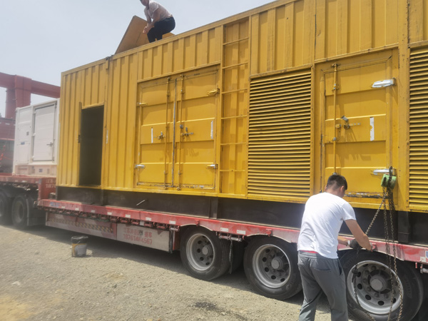 庆城汽油发电机对供油装置的要求